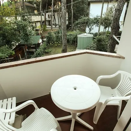 Apartment In 26740 Rosolina Mare