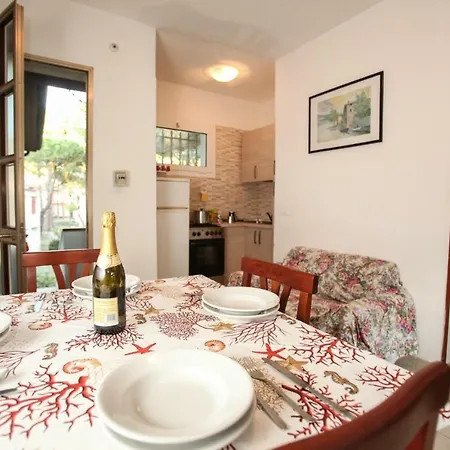 In 26740 Apartment Rosolina Mare